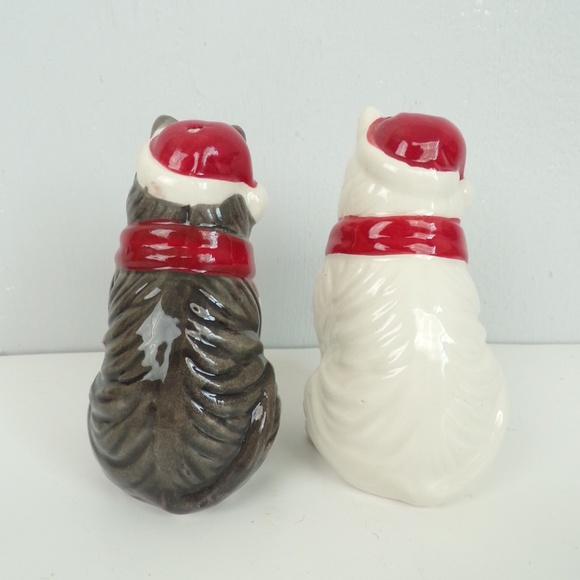 NEW Dog Salt & Pepper Shakers Holiday Santa Hat - Picture 3 of 4